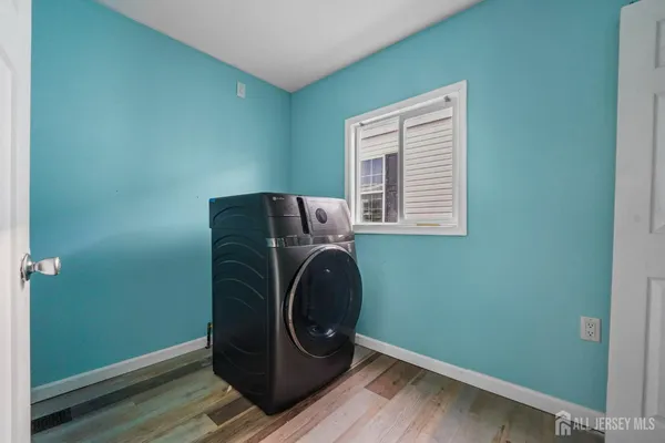 $100,000 | 21 Helen Drive, Moonachie, NJ 07074