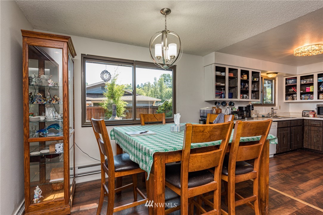 182 North Ridge View Drive Port Angeles, WA 98362 - Photo 3 of 16 Gallery Image 3