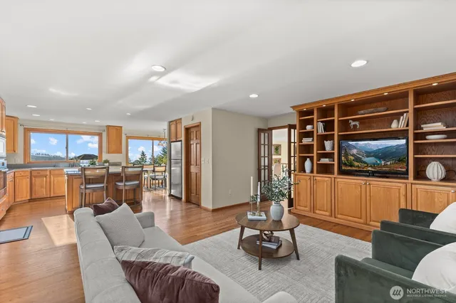 $2,198,000 | 5814 149th Avenue Southeast, Bellevue, WA 98006