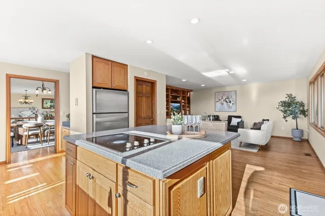 $2,198,000 | 5814 149th Avenue Southeast, Bellevue, WA 98006