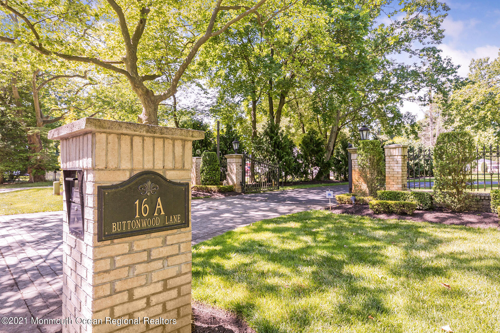 16 A Buttonwood Lane Rumson, NJ 07760 - Photo 2 of 80 048-1920x1280-photo