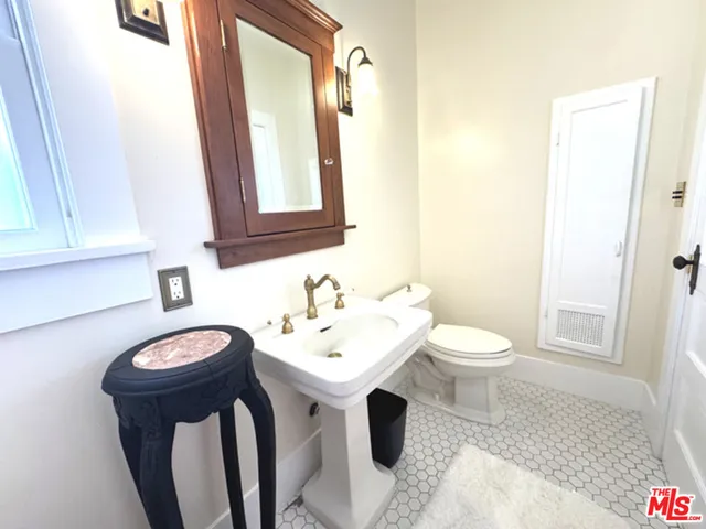 $899,995 | 334 Belmont Avenue, Los Angeles, CA 90026