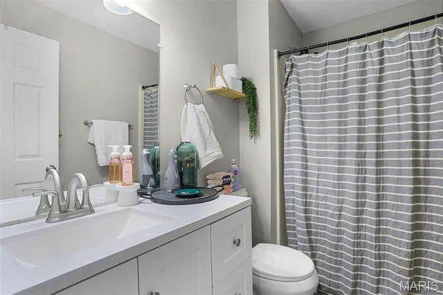 $475,000 | 709-711 Slippery Rock Drive, Edwardsville, IL 62025