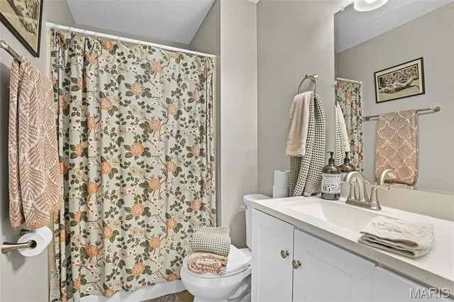 $475,000 | 709-711 Slippery Rock Drive, Edwardsville, IL 62025