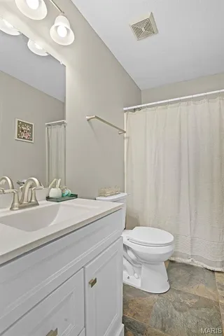 $475,000 | 709-711 Slippery Rock Drive, Edwardsville, IL 62025