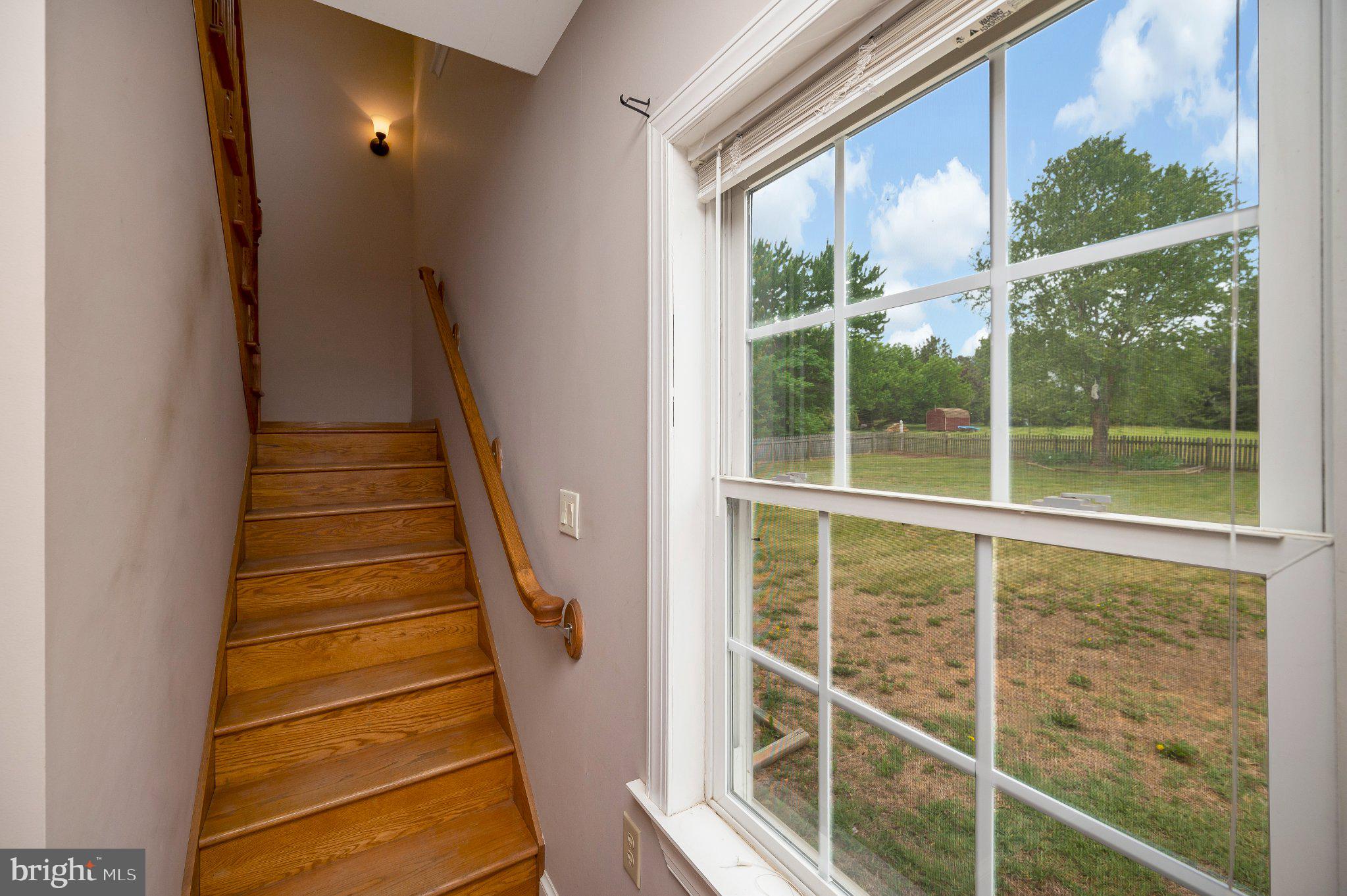 23202 Village Road Unionville, VA 22567 - Photo 29 of 58 a view of a balcony