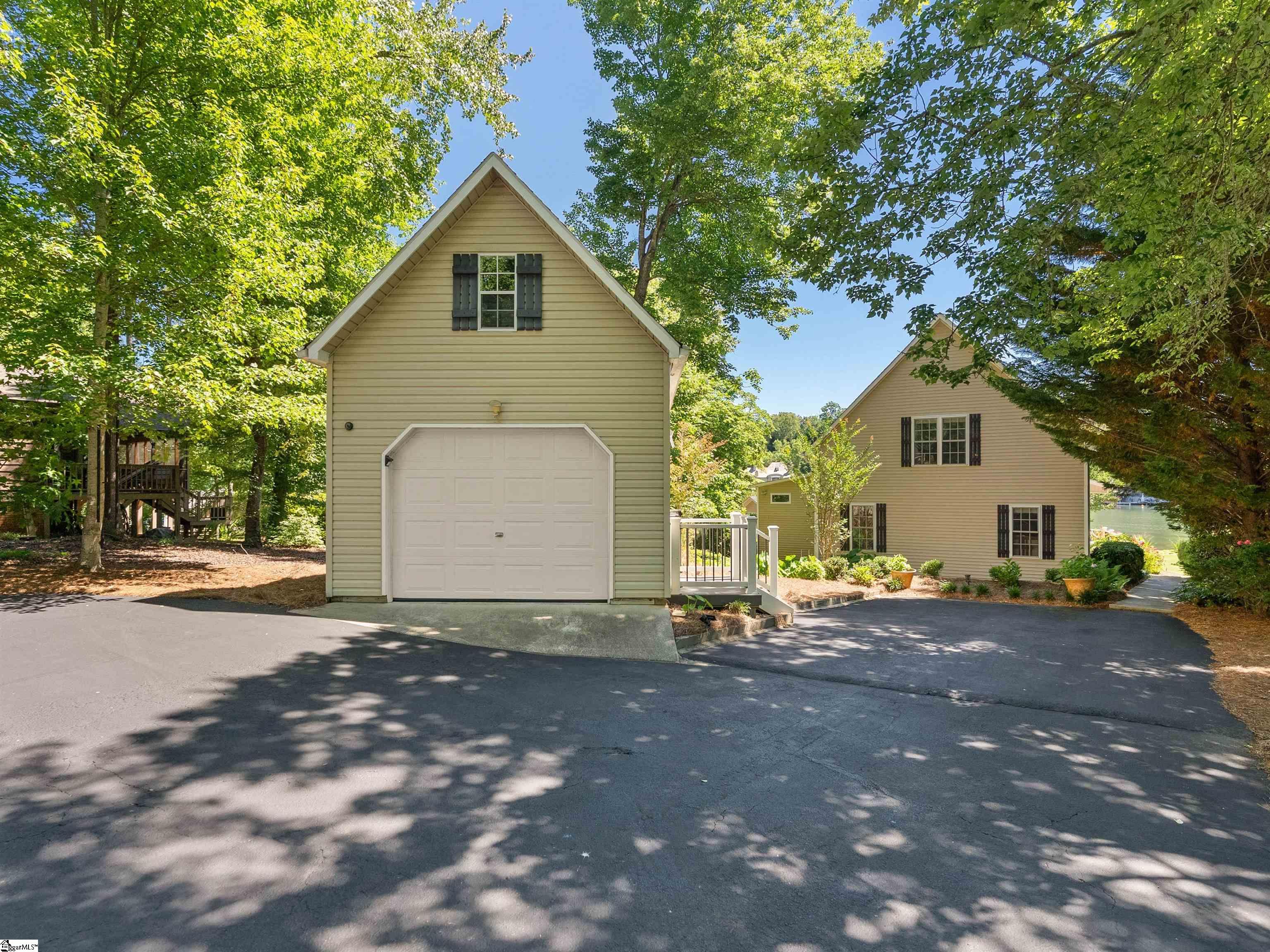 339 Jumping Branch Road Tamassee, SC 29686 - Photo 1 of 50