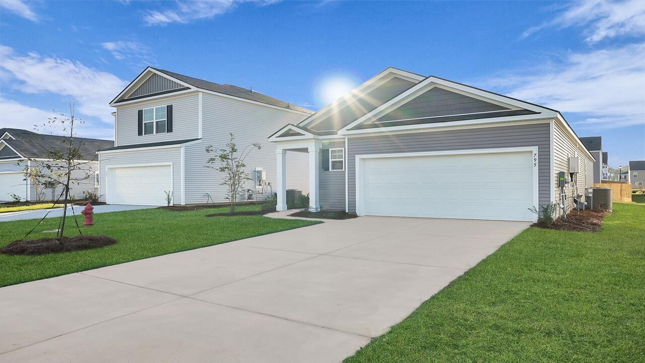 795 Long Blf Road Summerville, SC 29486 - Photo 6 of 47 10_ecp05318-1