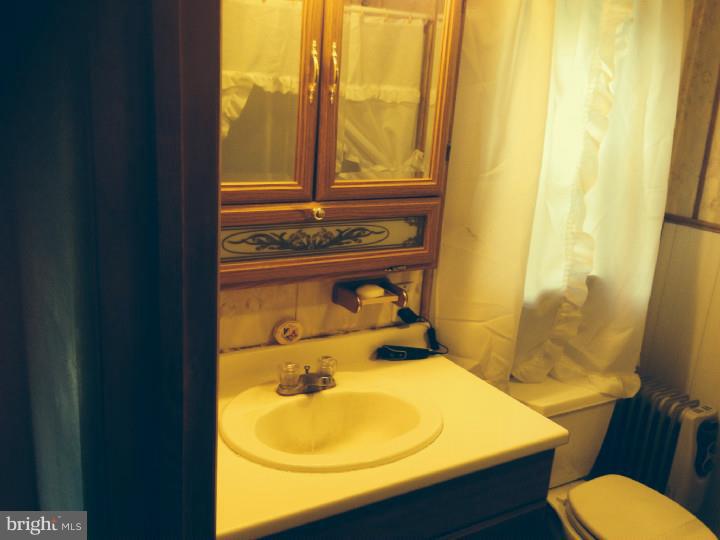 405 Magnolia Road Pemberton, NJ 08068 - Photo 14 of 19 Bathroom