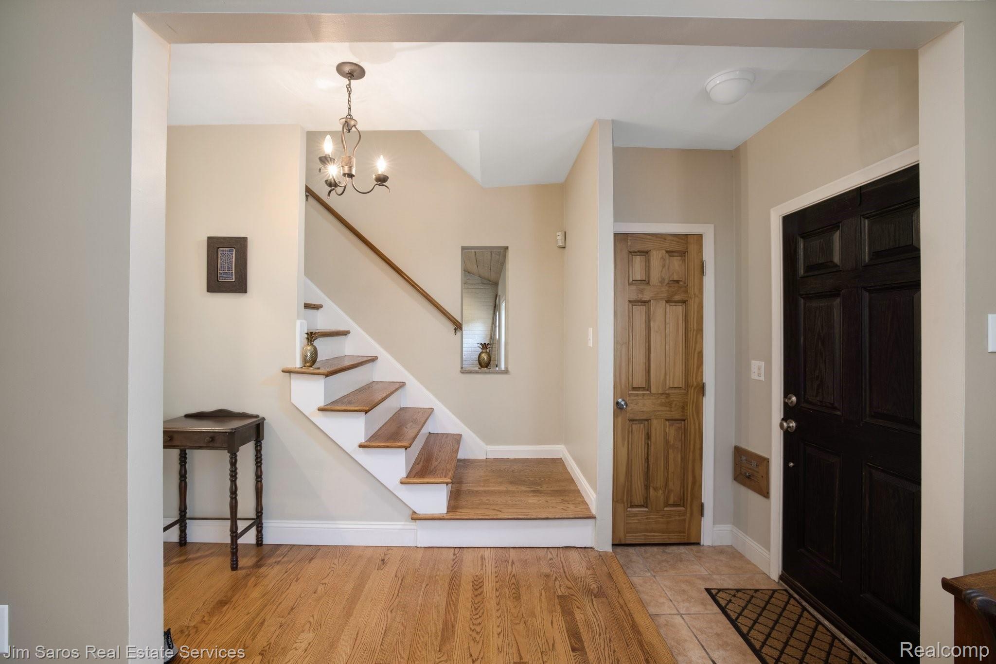 937 Pemberton Road Grosse Pointe, MI 48230 - Photo 11 of 23 15-web-or-mls-937 Pemberton Road Grosse Pointe Pa0014.jpg
