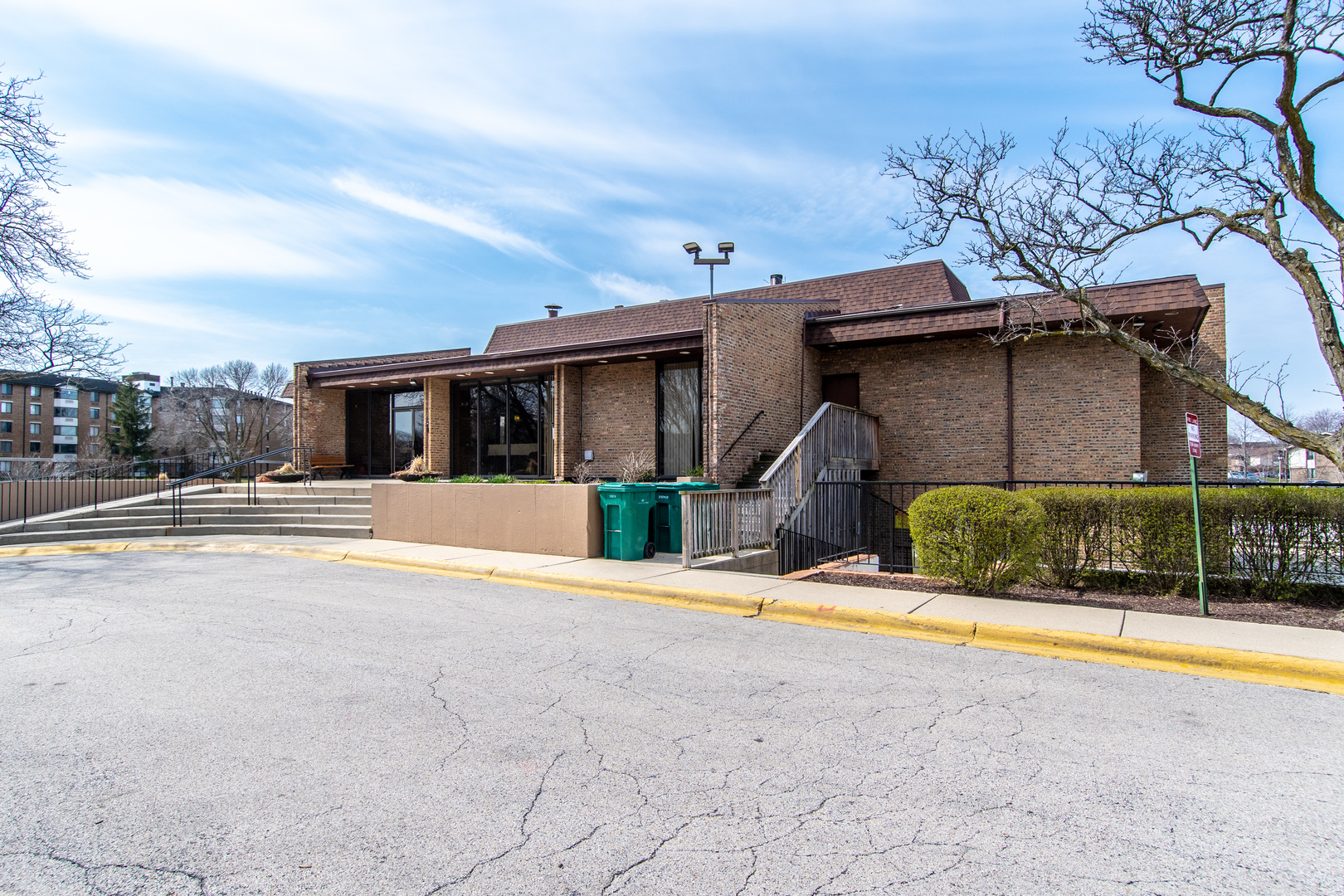 460 Raintree Court, Unit 2K Glen Ellyn, IL 60137 - Photo 19 of 22 Gallery Image 19