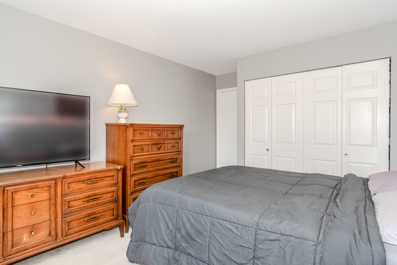 460 Raintree Court, Unit 2K Glen Ellyn, IL 60137 - Photo 8 of 22 Gallery Image 8
