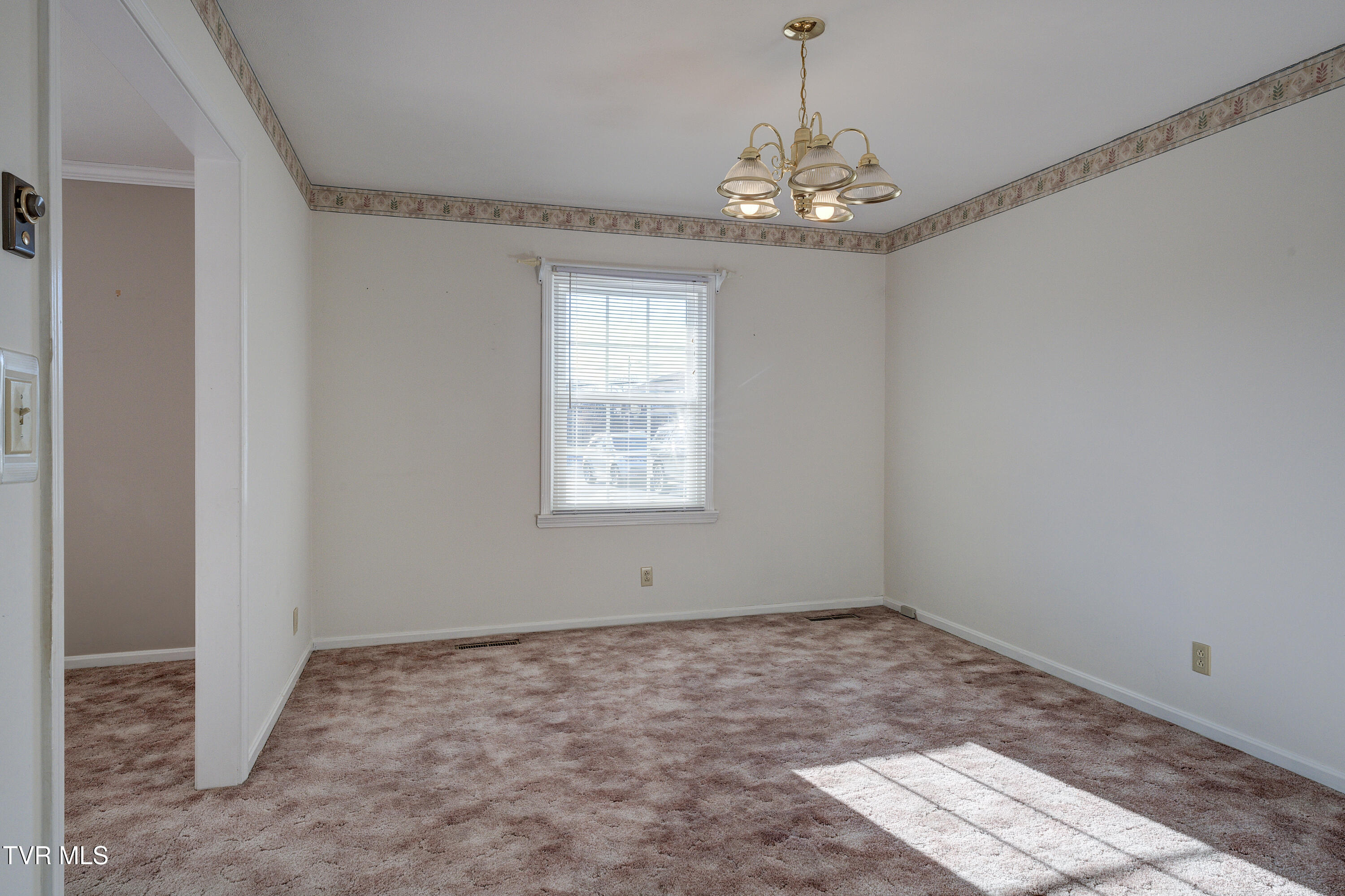 2028 Sundale Road Johnson City, TN 37604 - Photo 9 of 65 Sundale-6