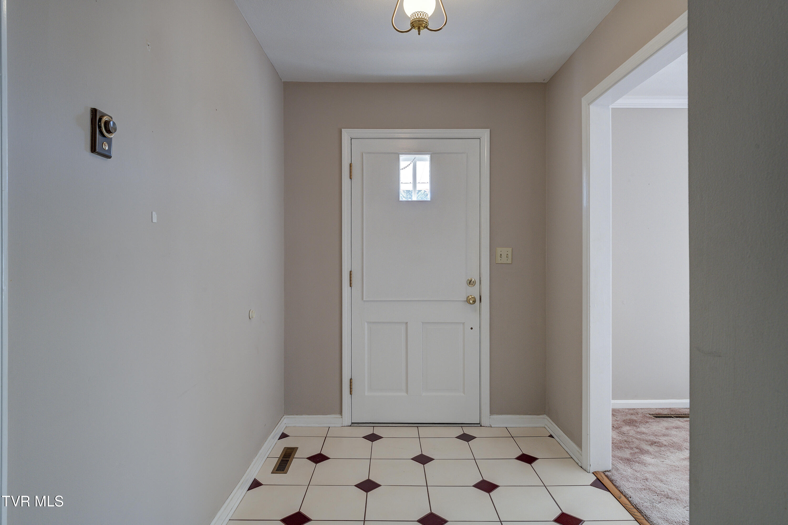 2028 Sundale Road Johnson City, TN 37604 - Photo 10 of 65 Sundale-7