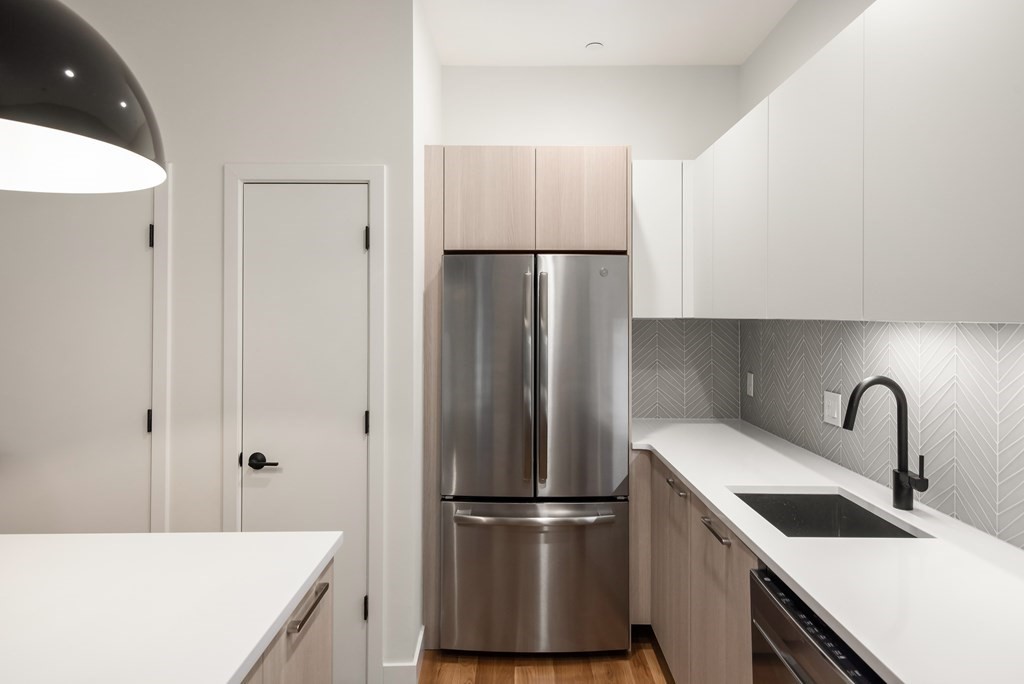 298 Marginal Street, Unit 3 Boston, MA 02128 - Photo 4 of 11