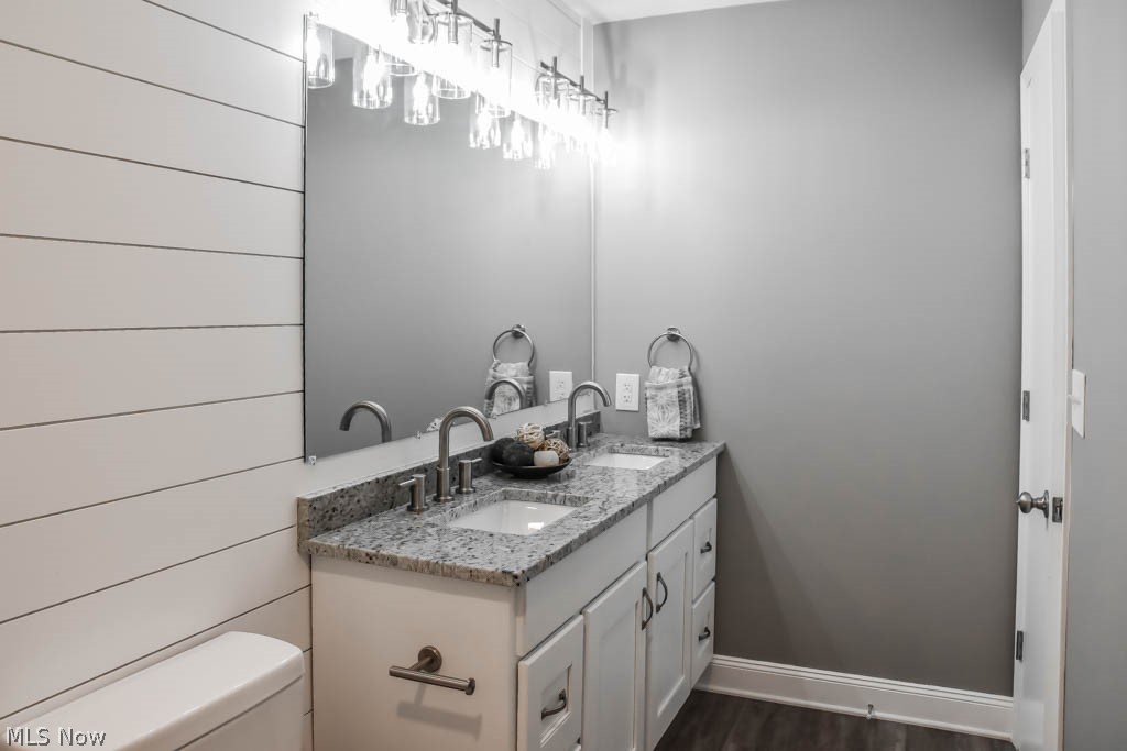 3265 Remsen Road Medina, OH 44256 - Photo 15 of 30 Private master bath with dual sinks.