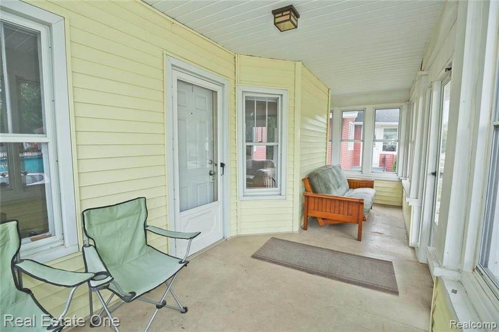 1149 Columbia Road Berkley, MI 48072 - Photo 3 of 24
