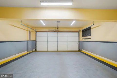 a view of a garage
