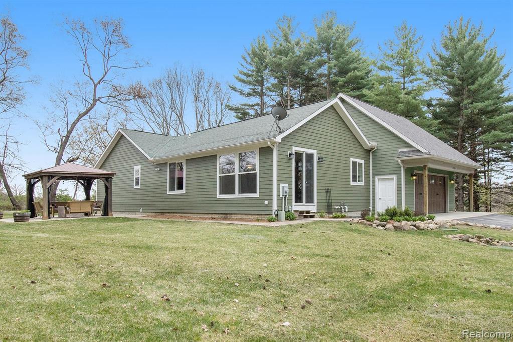 6255 Bergin Road Howell, MI 48843 - Photo 38 of 46