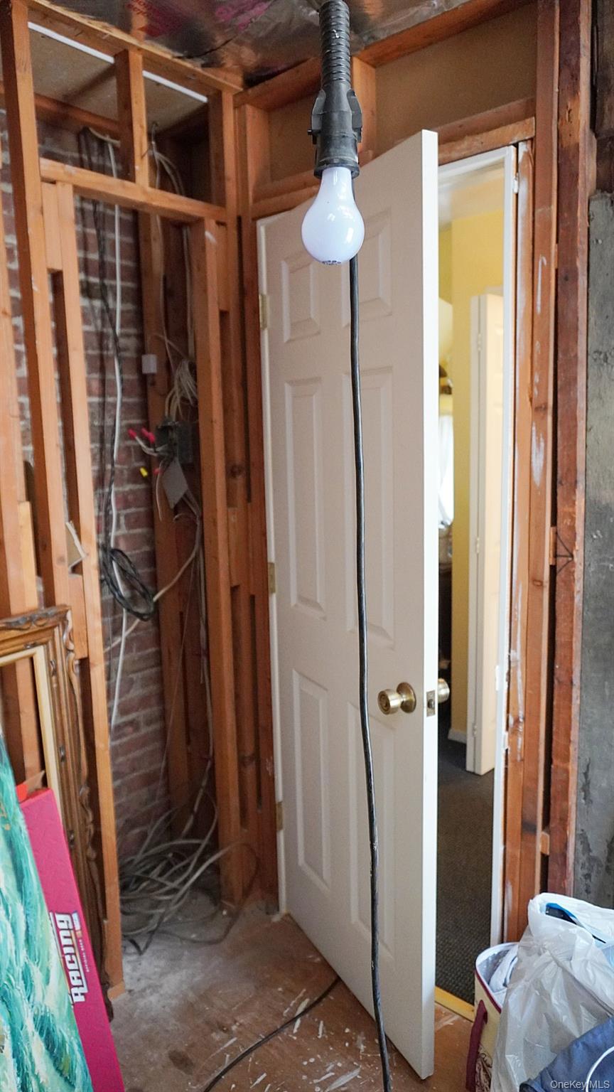 20 Pelhamside Drive New Rochelle, NY 10801 - Photo 25 of 28 a view of a walk in closet