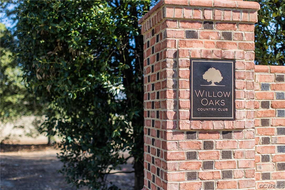 2825 Skipton Road Richmond, VA 23225 - Photo 31 of 35 One street between you and Willow Oaks Country Club!