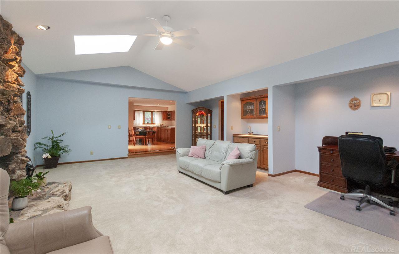 987 Lake Shore Road Grosse Pointe Shores, MI 48236 - Photo 24 of 54