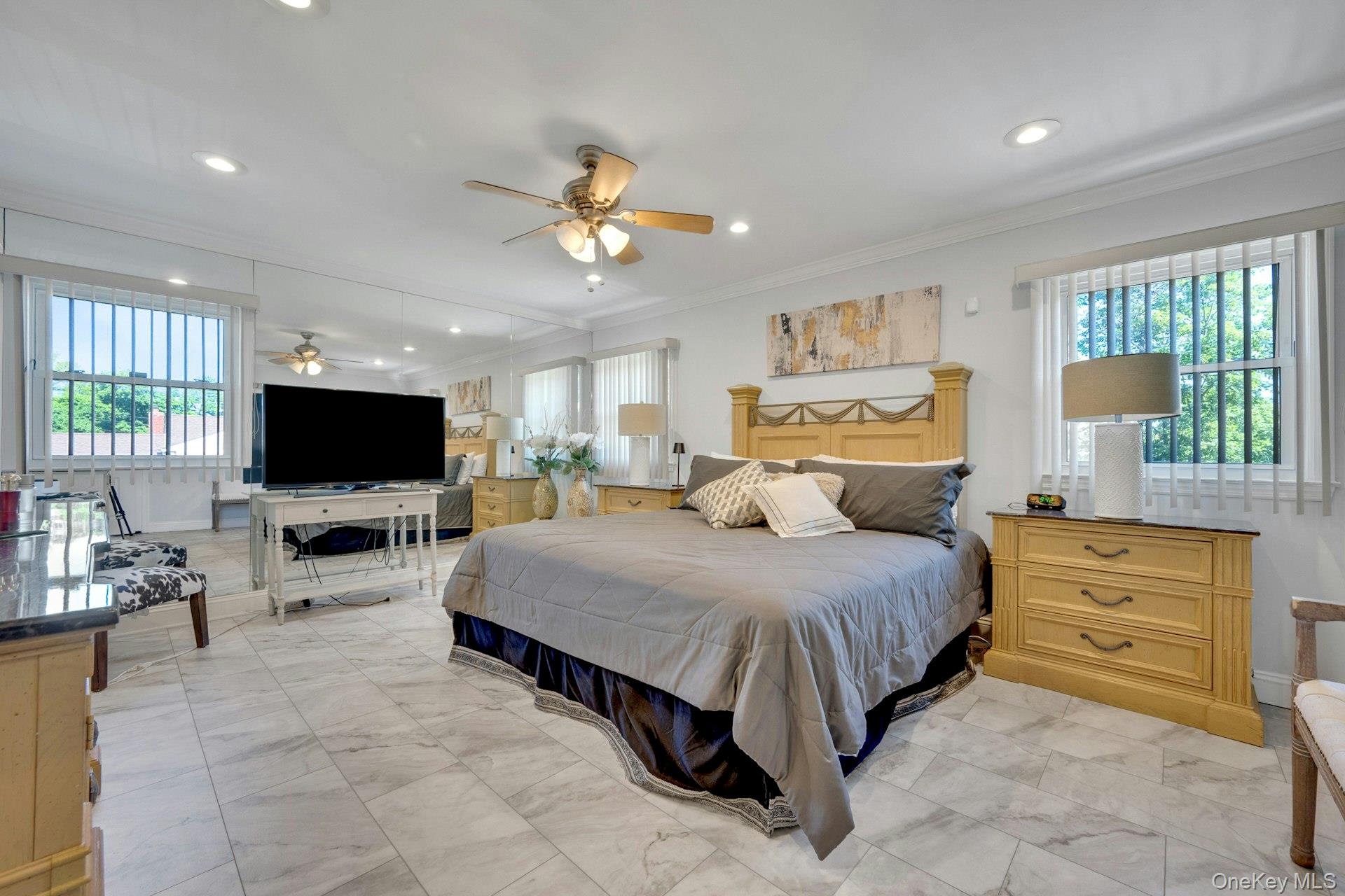 101 Windsor Ovl New Rochelle, NY 10805 - Photo 13 of 48