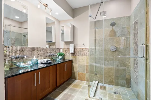 $2,750 | 5630 Kiam Street, Unit B, Houston, TX 77007