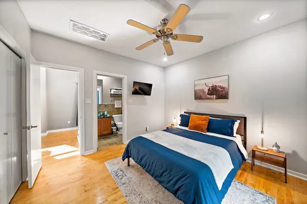 $2,750 | 5630 Kiam Street, Unit B, Houston, TX 77007