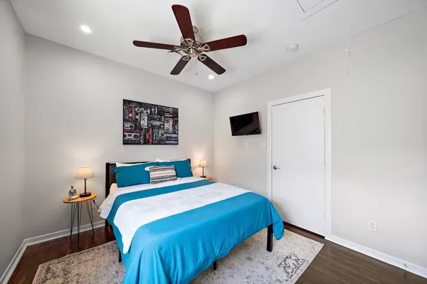 $2,750 | 5630 Kiam Street, Unit B, Houston, TX 77007