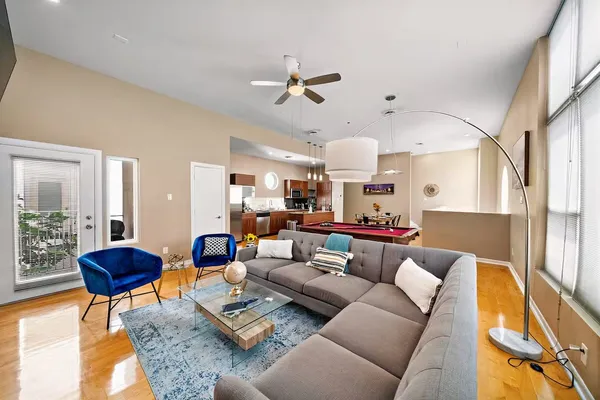 $2,750 | 5630 Kiam Street, Unit B, Houston, TX 77007