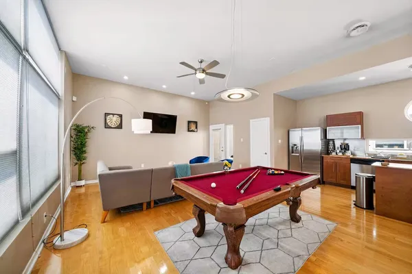 $2,750 | 5630 Kiam Street, Unit B, Houston, TX 77007