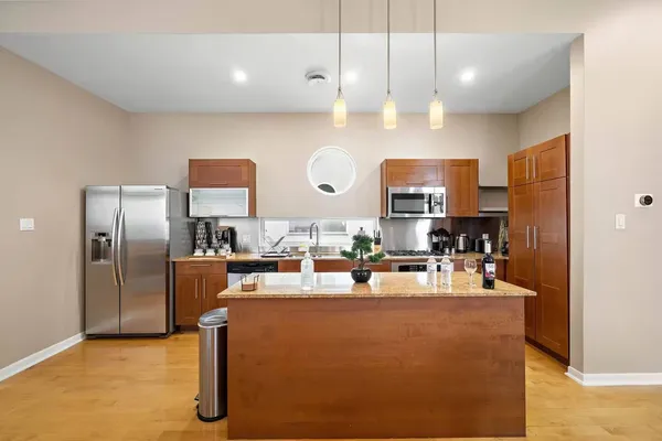 $2,750 | 5630 Kiam Street, Unit B, Houston, TX 77007