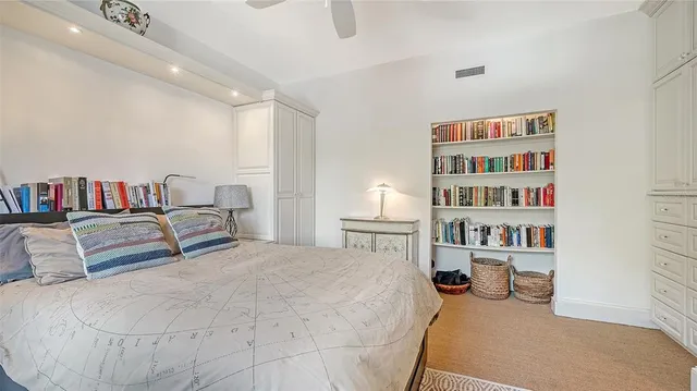 $695,000 | 33 Bishopscourt Road, Unit 118, Osprey, FL 34229