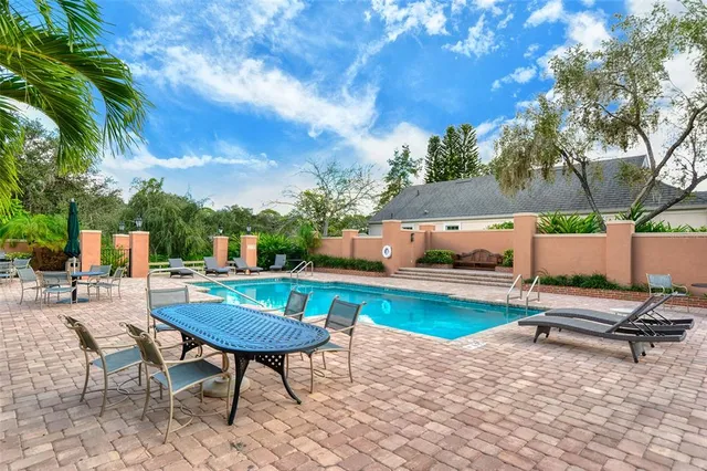 $695,000 | 33 Bishopscourt Road, Unit 118, Osprey, FL 34229