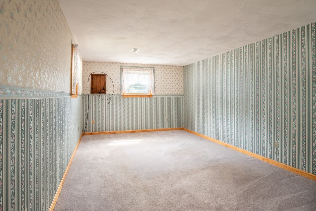 121 Ferncroft Road Tewksbury, MA 01876 - Photo 12 of 16 Gallery Image 12