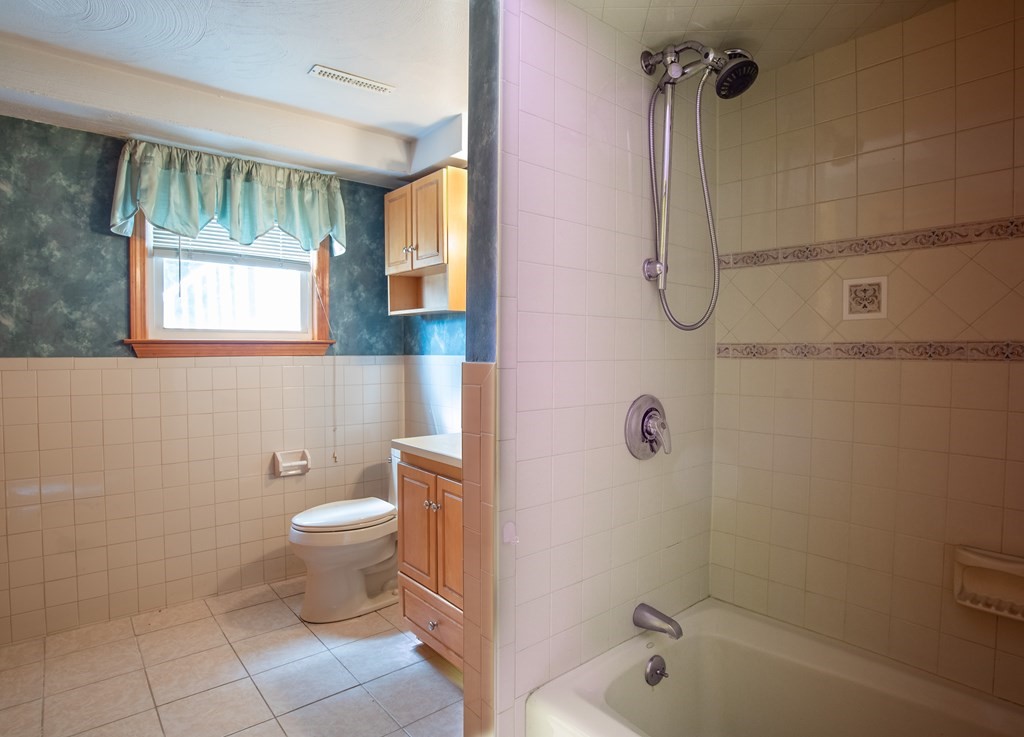 121 Ferncroft Road Tewksbury, MA 01876 - Photo 15 of 16 Gallery Image 15