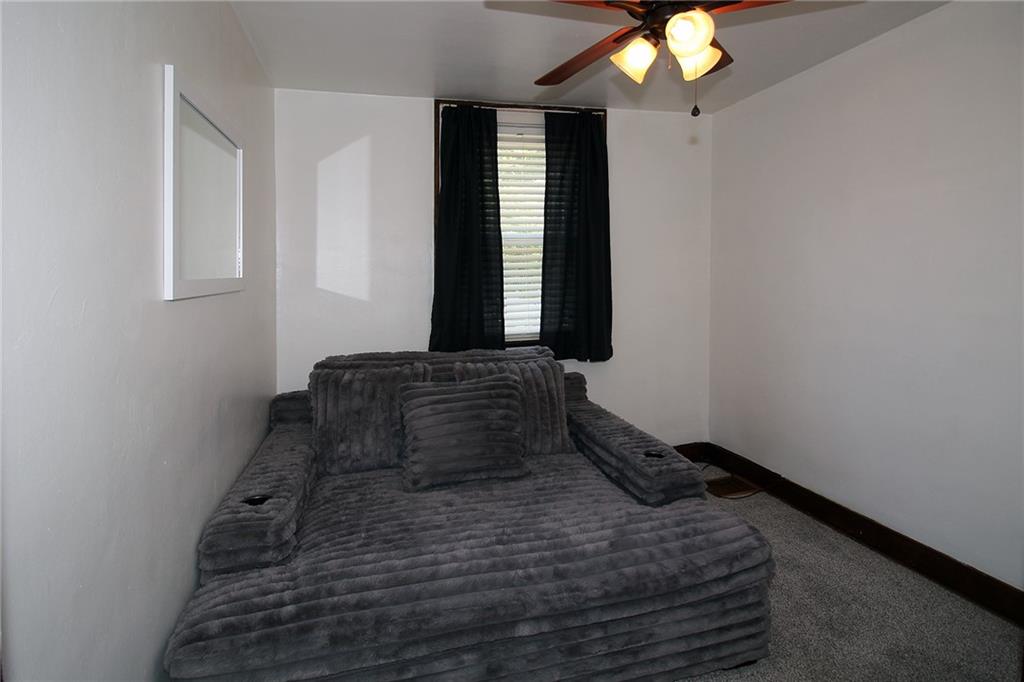 207 East Garden Road Pittsburgh, PA 15227 - Photo 22 of 37 3rd bedroom