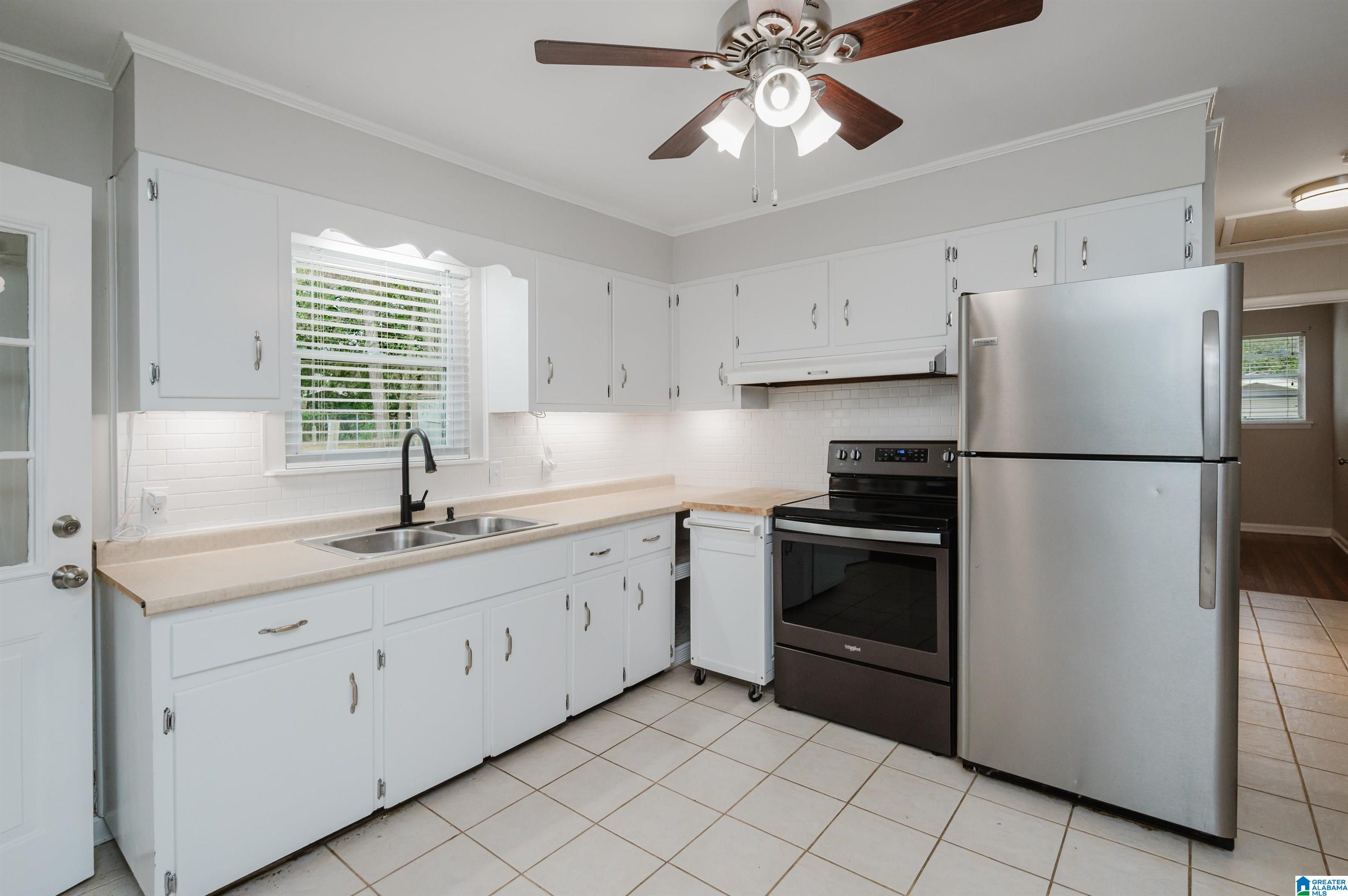 925 5th Avenue Southwest Alabaster, AL 35007 - Photo 12 of 33