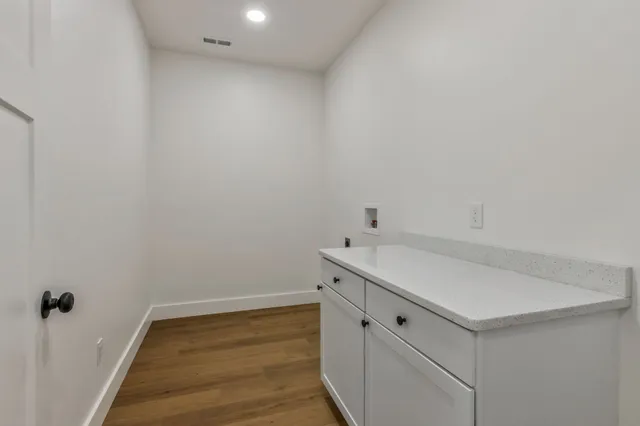 a view of utility room