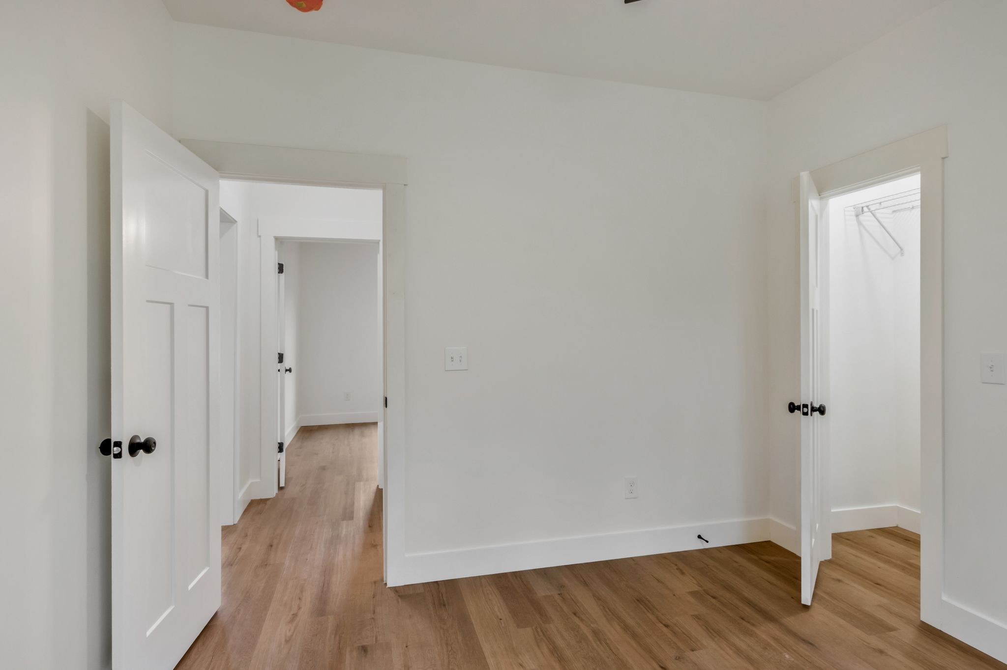 482 Boswell Road Winchester, TN 37398 - Photo 29 of 36 a view of a hallway with wooden floor