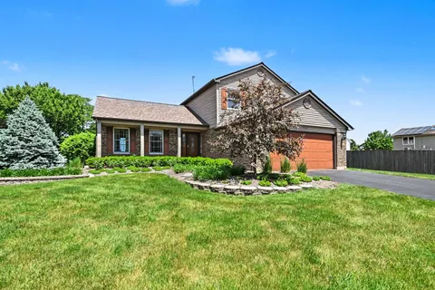 $395,000 | 7912 West Barbara Lane, Frankfort, IL 60423