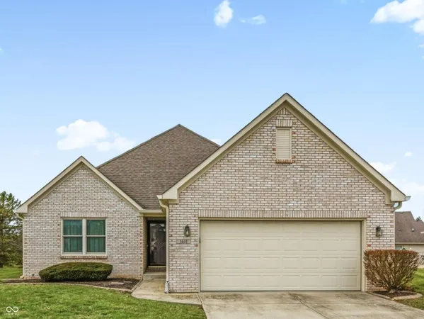 $325,000 | 1641 Grindstone Way, Greenfield, IN 46140