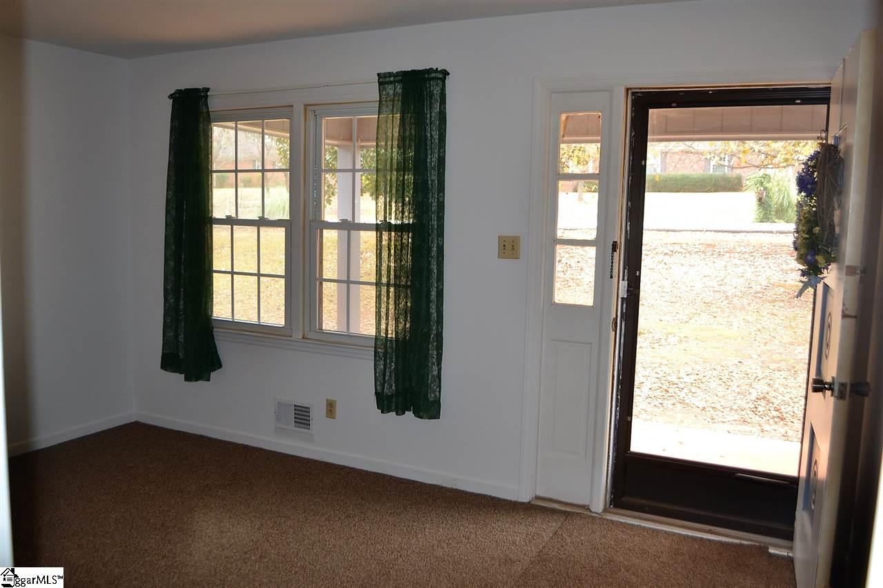 106 Wren Lane Inman, SC 29349 - Photo 3 of 12 Gallery Image 3