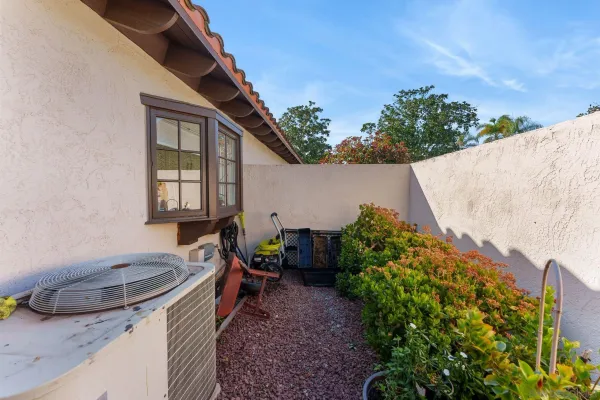 $1,199,900 | 17663 Caminito Hercuba, San Diego, CA 92128