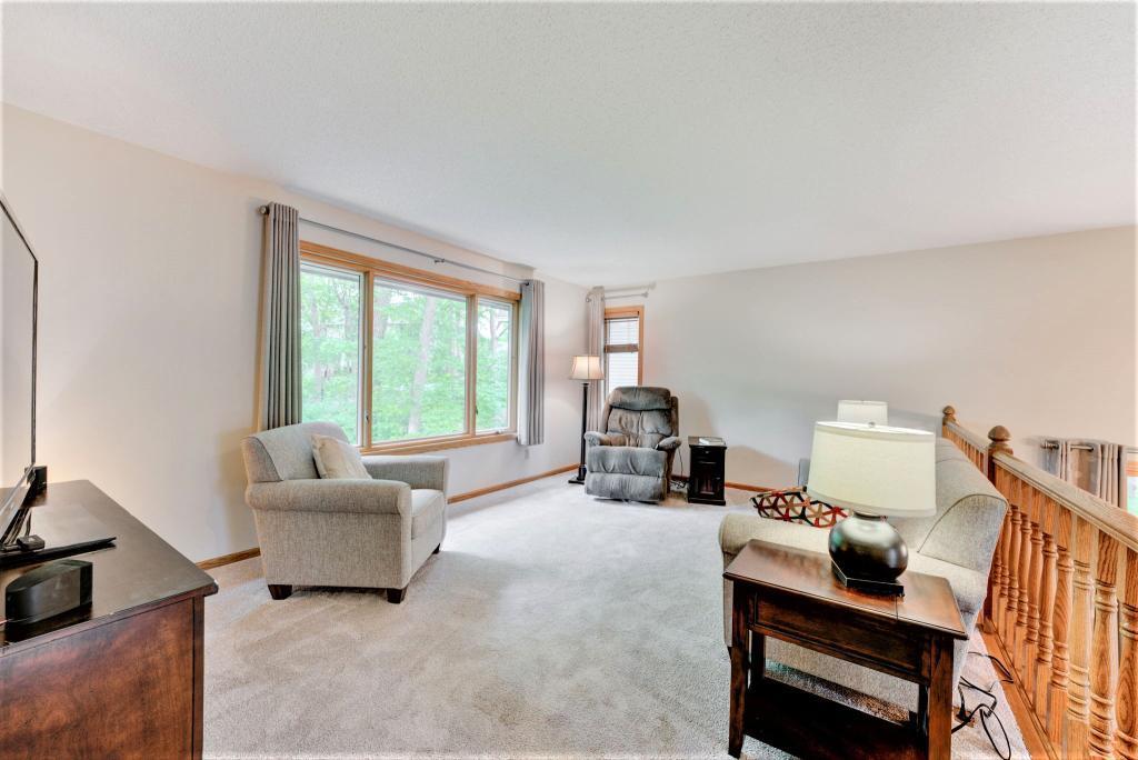 713 Stonewood Road Eagan, MN 55123 - Photo 11 of 32 Gallery Image 11