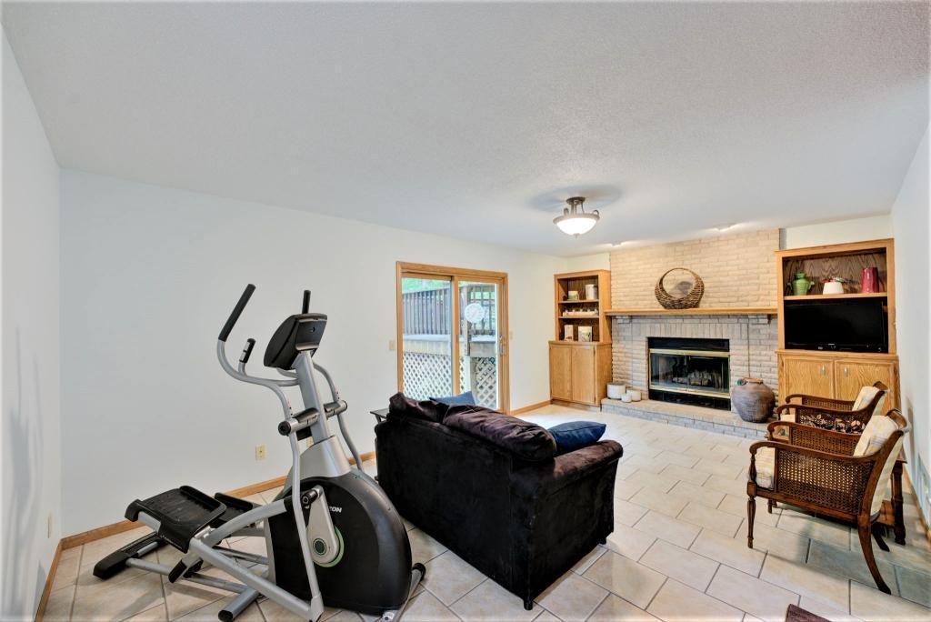 713 Stonewood Road Eagan, MN 55123 - Photo 18 of 32 Gallery Image 18