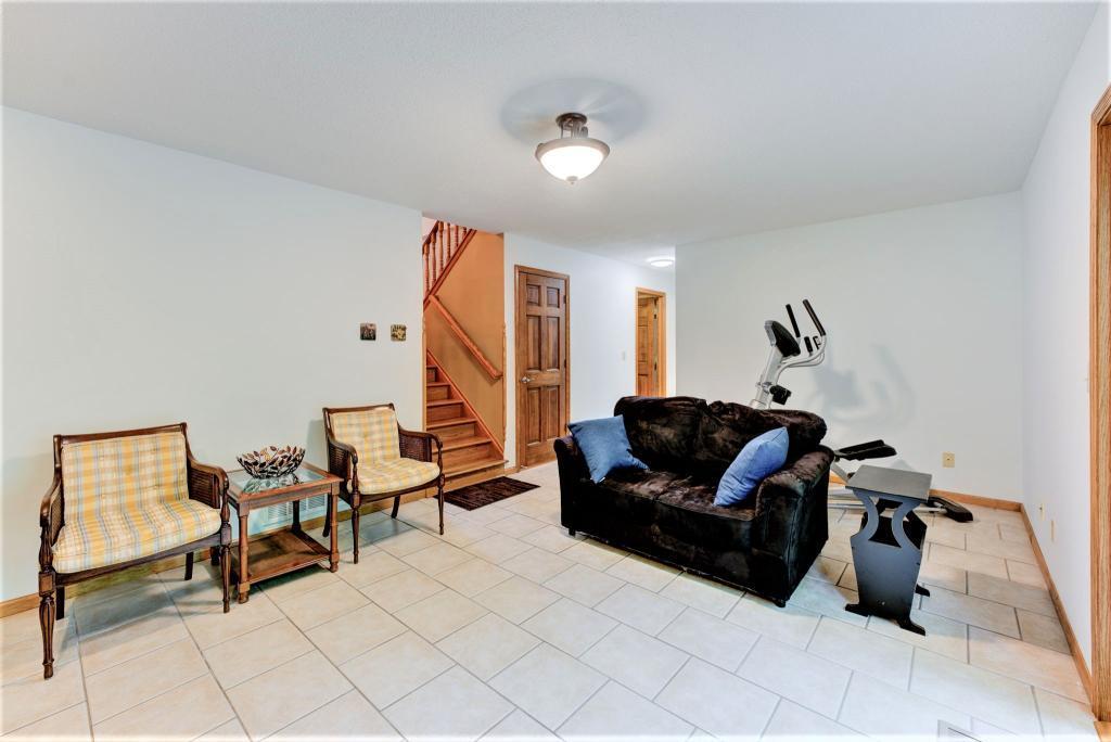 713 Stonewood Road Eagan, MN 55123 - Photo 19 of 32 Gallery Image 19