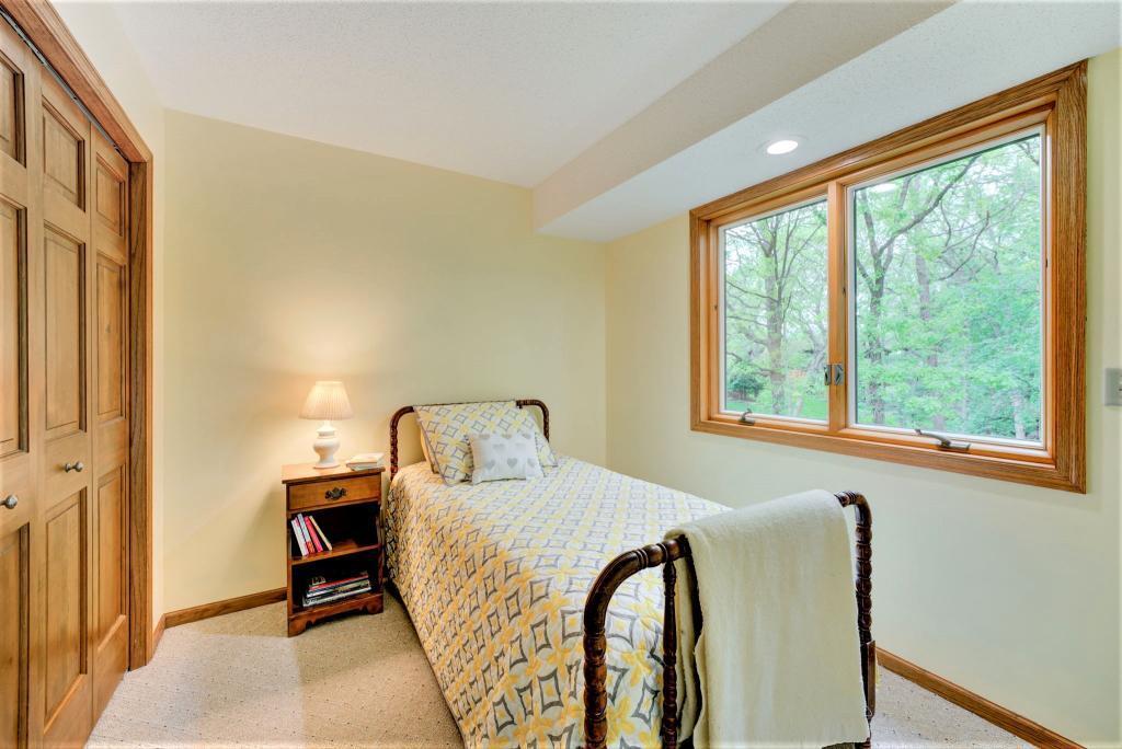 713 Stonewood Road Eagan, MN 55123 - Photo 20 of 32 Gallery Image 20