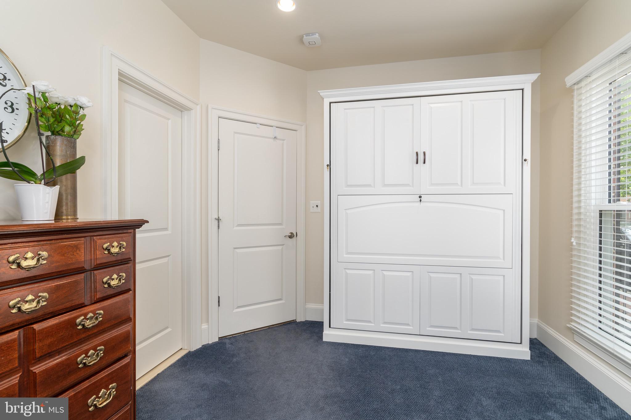 725 Carpenter Road Alexandria, VA 22314 - Photo 25 of 36 Third bedroom suite complete with full bath